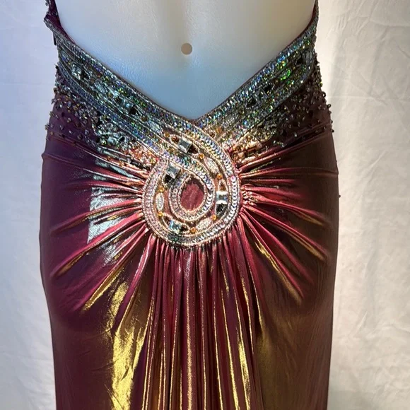 Elegant Burgundy  Evening Dress - Picture 8 of 15